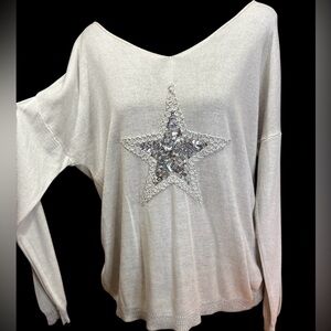 Tempo Paris Tan Knit VNeck Sweater w Sequin Star Size L
